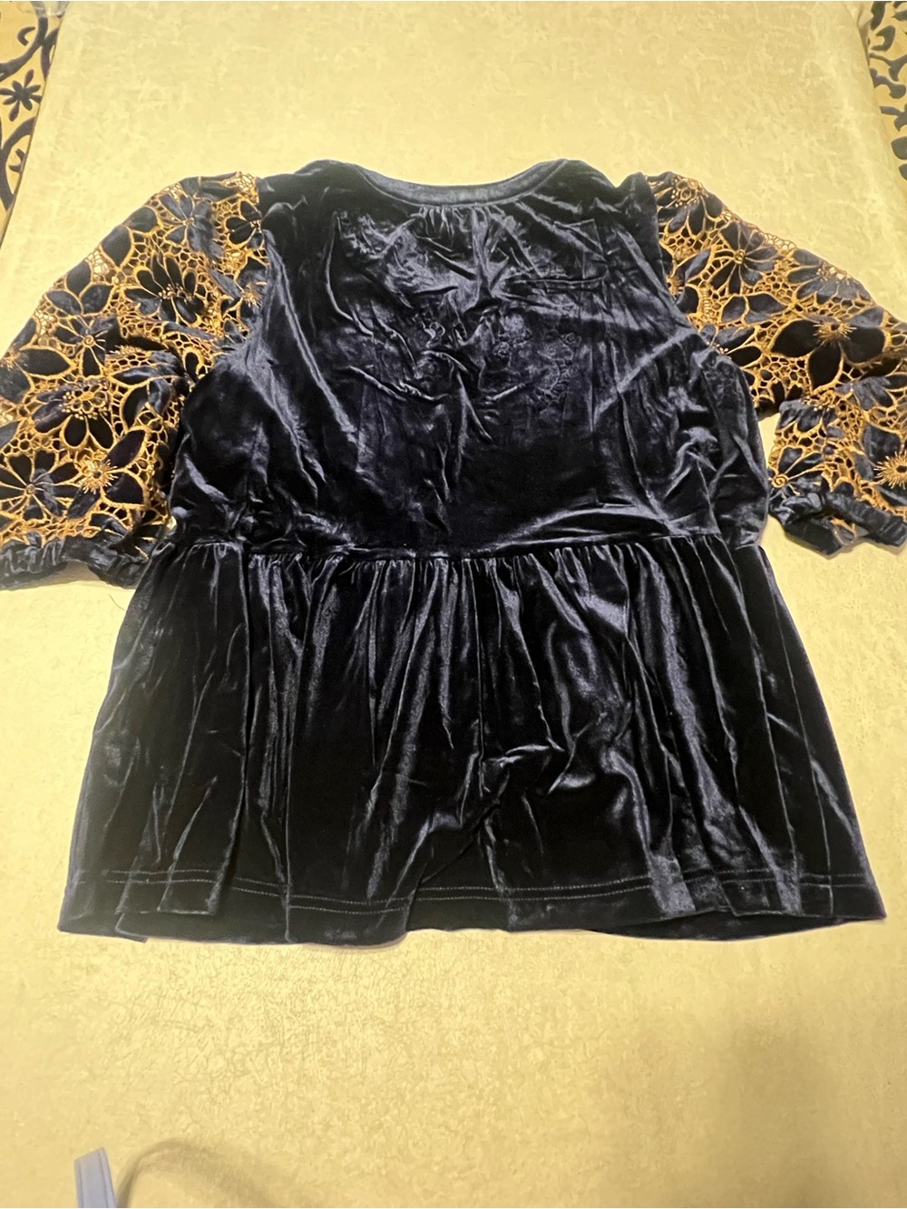 Umgee *NEW* Crushed Velvet & Lace Navy Blue Baby Doll 3/4 Sleeve Top. Size L - Picture 9 of 9